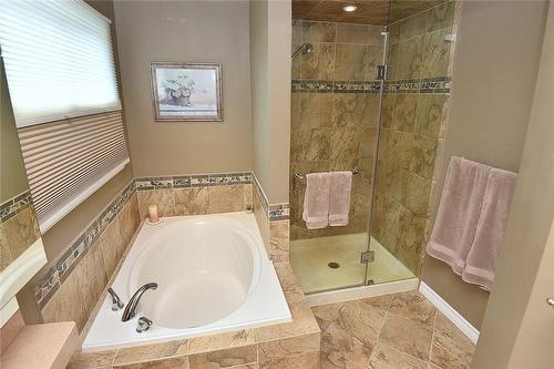 94 Grindstone Way, Waterdown, ON - Indoor Photo Showing Bathroom