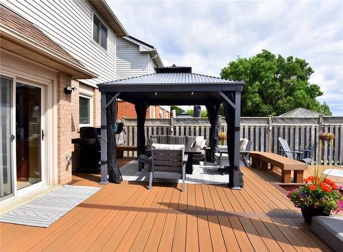 94 Grindstone Way, Waterdown, ON - Outdoor With Deck Patio Veranda With Exterior