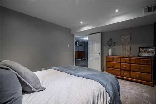 8 Vanderwood Court, Stoney Creek, ON - Indoor Photo Showing Bedroom