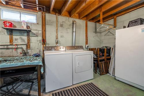 8 Vanderwood Court, Stoney Creek, ON - Indoor Photo Showing Laundry Room