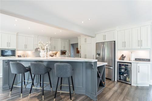 74 Flanders Drive, Waterdown, ON - Indoor Photo Showing Kitchen With Upgraded Kitchen
