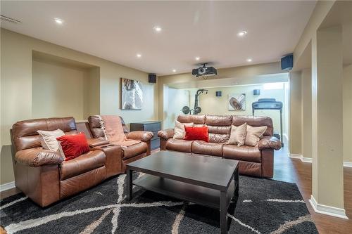 504 Geranium Lane, Burlington, ON - Indoor Photo Showing Living Room