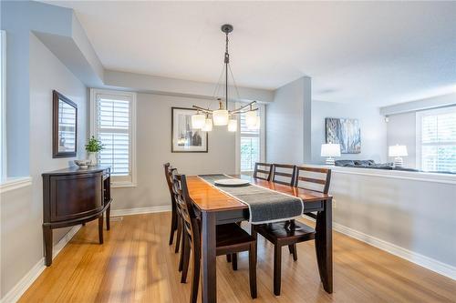 504 Geranium Lane, Burlington, ON - Indoor Photo Showing Dining Room