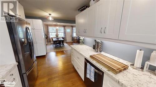 Whirlpool Appliances - 639 Ravenscliffe Road, Huntsville, ON - Indoor Photo Showing Kitchen