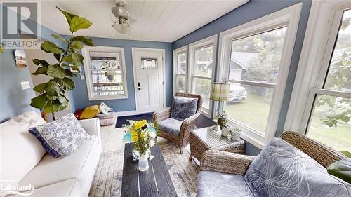 Fabulous Sun room , Lots of Windows - 639 Ravenscliffe Road, Huntsville, ON - Indoor Photo Showing Living Room