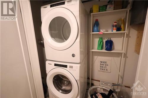 304 Elmgrove Avenue Unit#B, Ottawa, ON - Indoor Photo Showing Laundry Room