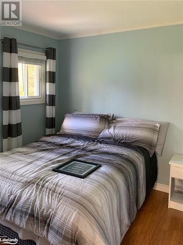 155 Balsam Chutes, Huntsville, ON - Indoor Photo Showing Bedroom