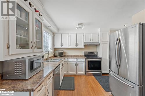 155 Balsam Chutes, Huntsville, ON - Indoor Photo Showing Kitchen With Double Sink