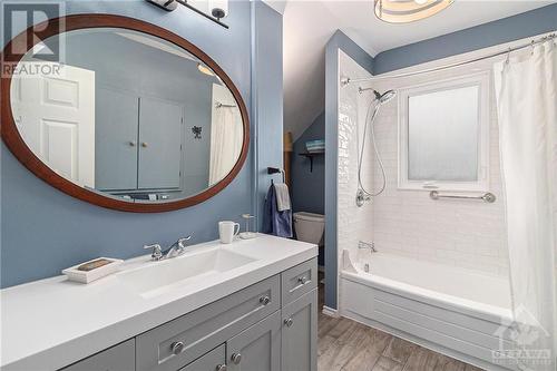 92 Herriott Street, Carleton Place, ON - Indoor Photo Showing Bathroom