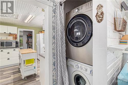 92 Herriott Street, Carleton Place, ON - Indoor Photo Showing Laundry Room