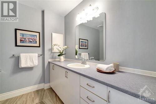 28 Deerchase Court, Kanata, ON - Indoor Photo Showing Bathroom