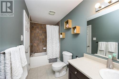 133 Harmattan Avenue, Stittsville, ON - Indoor Photo Showing Bathroom