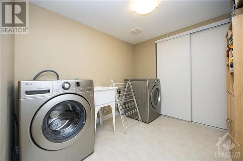 133 Harmattan Avenue, Stittsville, ON - Indoor Photo Showing Laundry Room