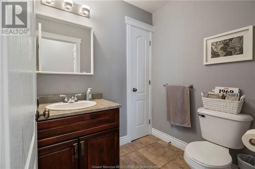 18 Blanchard St, Dieppe, NB - Indoor Photo Showing Bathroom