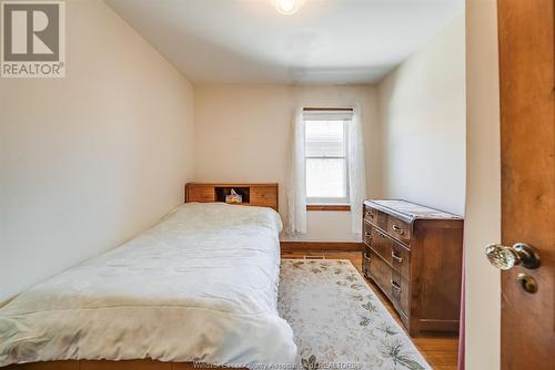 2509 Chandler, Windsor, ON - Indoor Photo Showing Bedroom