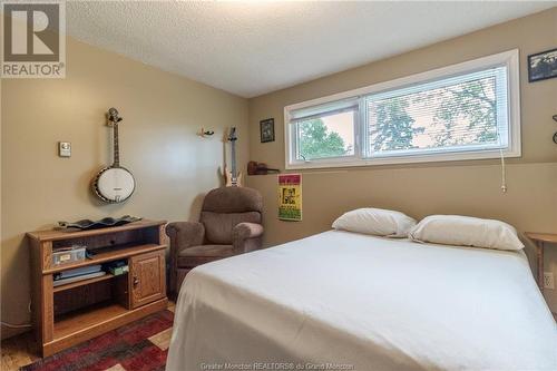 81 Queensway Dr, Moncton, NB - Indoor Photo Showing Bedroom