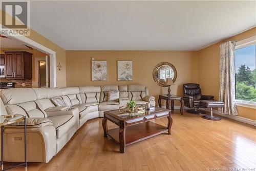 81 Queensway Drive, Moncton, NB - Indoor Photo Showing Living Room