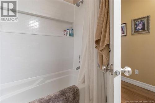 81 Queensway Drive, Moncton, NB - Indoor Photo Showing Bathroom