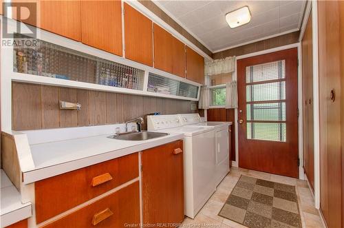 294 Westmount Blvd, Moncton, NB - Indoor Photo Showing Laundry Room