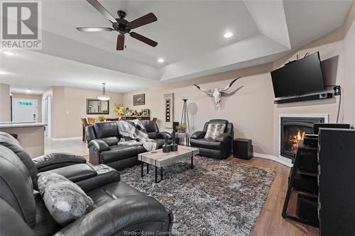 1126 Florence Avenue, Windsor, ON - Indoor Photo Showing Living Room With Fireplace