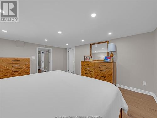 346 Lakeview Avenue, Kingsville, ON - Indoor Photo Showing Bedroom