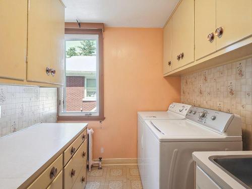 Salle d'eau - 269 Av. Lilas, Dorval, QC - Indoor Photo Showing Laundry Room