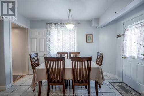 930 Windsor Avenue, Windsor, ON - Indoor Photo Showing Dining Room