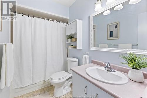 5355 Wyandotte Unit# 102, Windsor, ON - Indoor Photo Showing Bathroom