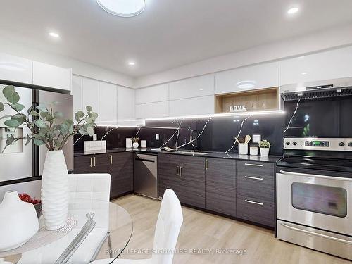 65 Braeburn Dr, Markham, ON - Indoor Photo Showing Kitchen With Double Sink