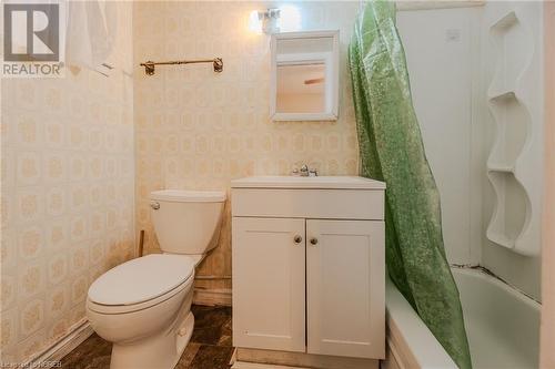 108 Second Avenue W, North Bay, ON - Indoor Photo Showing Bathroom