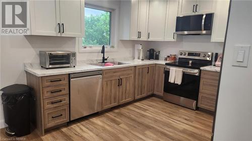 488 Second Avenue W, North Bay, ON - Indoor Photo Showing Kitchen