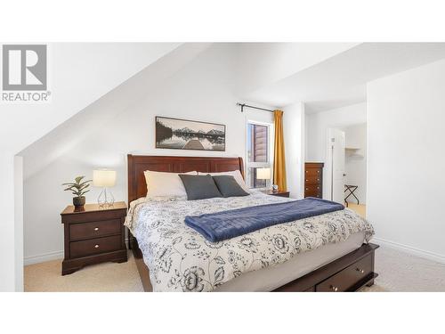 945 Westridge  Way, Invermere, BC - Indoor Photo Showing Bedroom