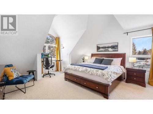 945 Westridge  Way, Invermere, BC - Indoor Photo Showing Bedroom