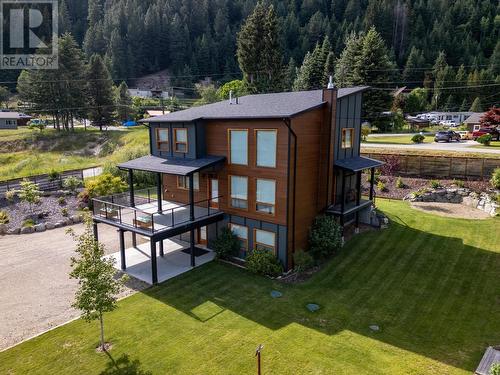 2490 Knob Road, Castlegar, BC - Outdoor