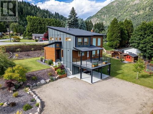 2490 Knob Road, Castlegar, BC - Outdoor