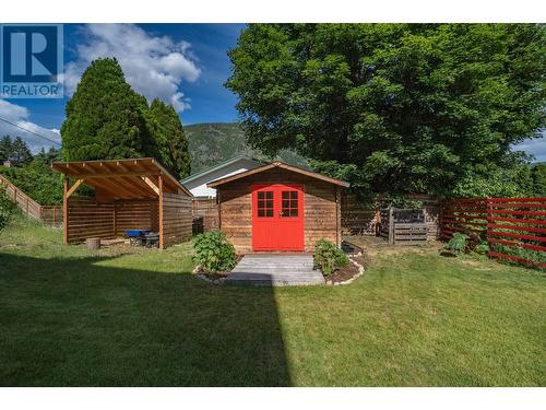 2490 Knob Road, Castlegar, BC - Outdoor