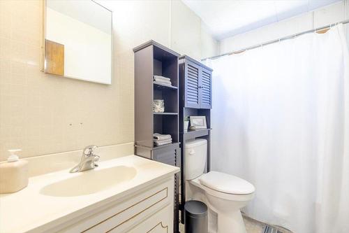 1022 10Th Avenue, Fernie, BC - Indoor Photo Showing Bathroom