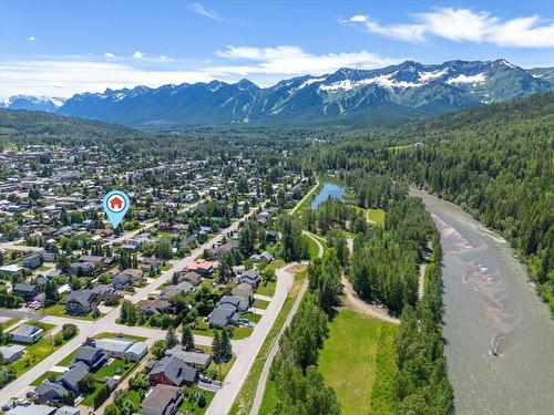 1022 10Th Avenue, Fernie, BC - Outdoor With View