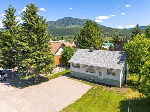 1022 10Th Avenue, Fernie, BC - Outdoor