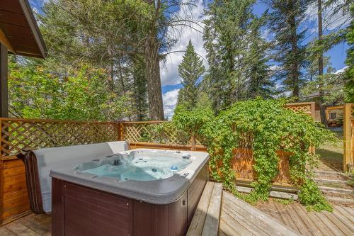 4889 Fairmont Creek Road, Fairmont Hot Springs, BC - Outdoor With Deck Patio Veranda