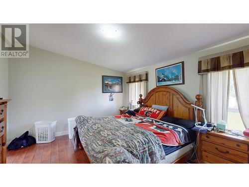 8468 Baher North Road, Sparwood, BC - Indoor Photo Showing Bedroom