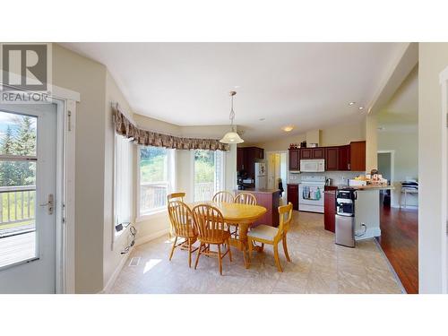 8468 Baher North Road, Sparwood, BC - Indoor Photo Showing Dining Room