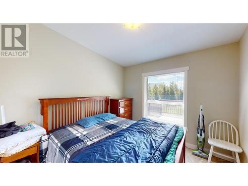 8468 Baher North Road, Sparwood, BC - Indoor Photo Showing Bedroom