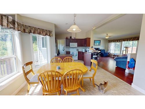 8468 Baher North Road, Sparwood, BC - Indoor Photo Showing Dining Room