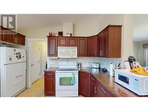 8468 Baher North Road, Sparwood, BC - Indoor Photo Showing Kitchen