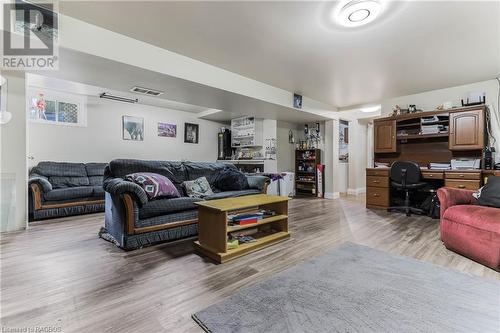 11 Innisfree Drive, Springwater, ON - Indoor Photo Showing Other Room