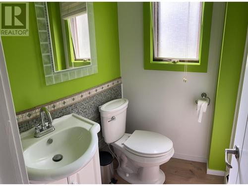 2117 Bradshaw Road, Quesnel, BC - Indoor Photo Showing Bathroom