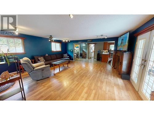 1181 Bernadette Road, Quesnel, BC - Indoor Photo Showing Living Room