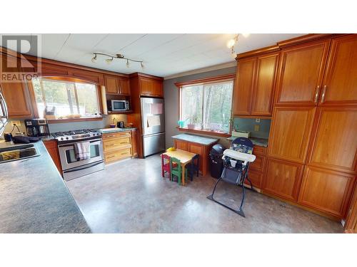 1181 Bernadette Road, Quesnel, BC - Indoor Photo Showing Kitchen