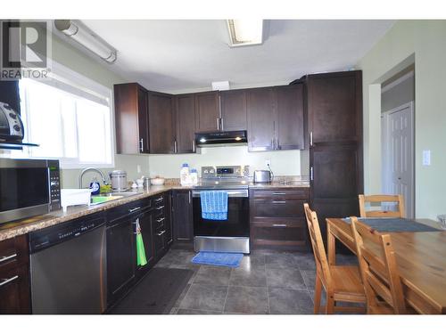 230 Litzenburgh Crescent, Williams Lake, BC - Indoor Photo Showing Kitchen